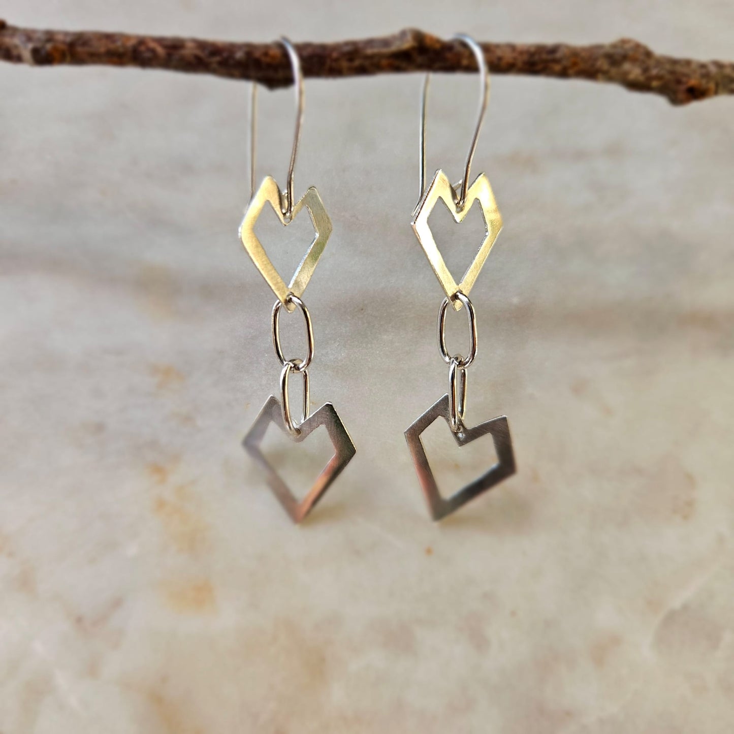 <3 Chain of hearts earrings