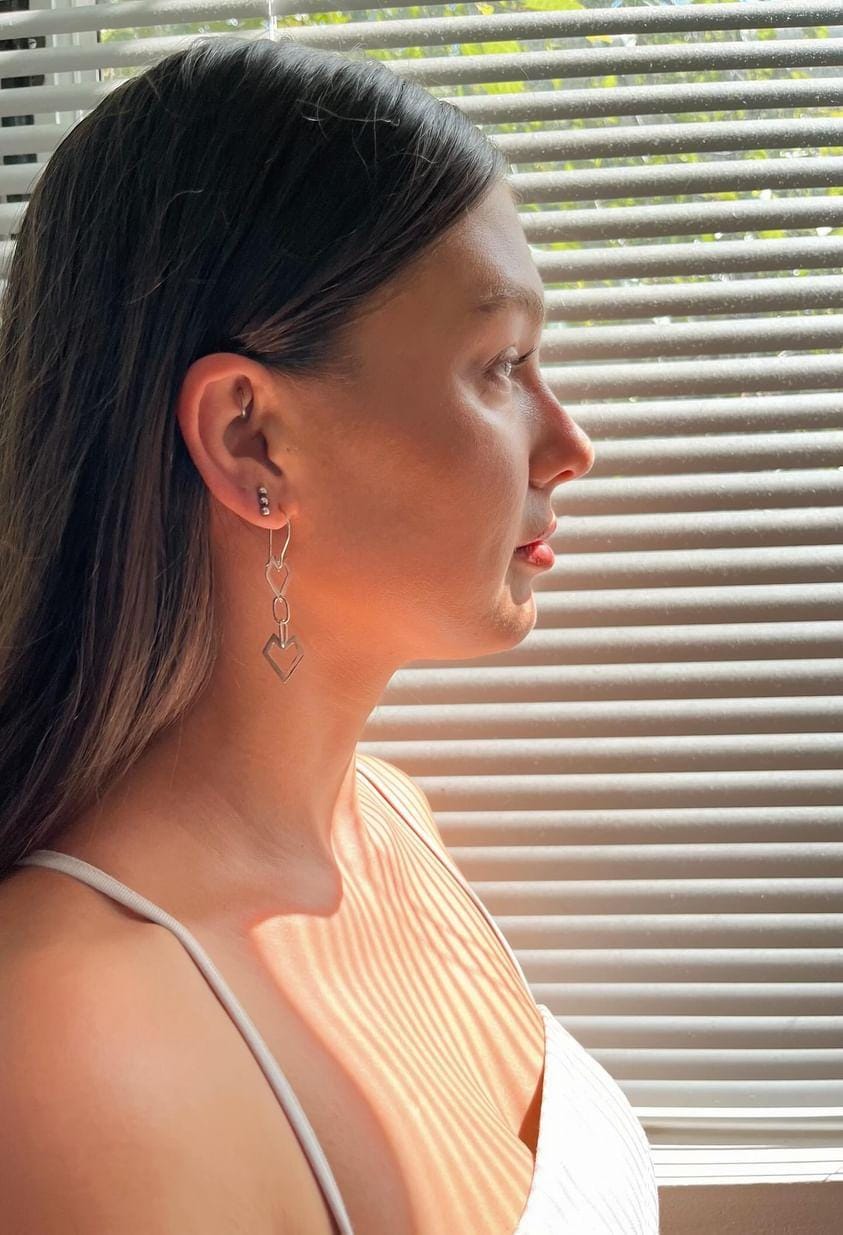 <3 Chain of hearts earrings