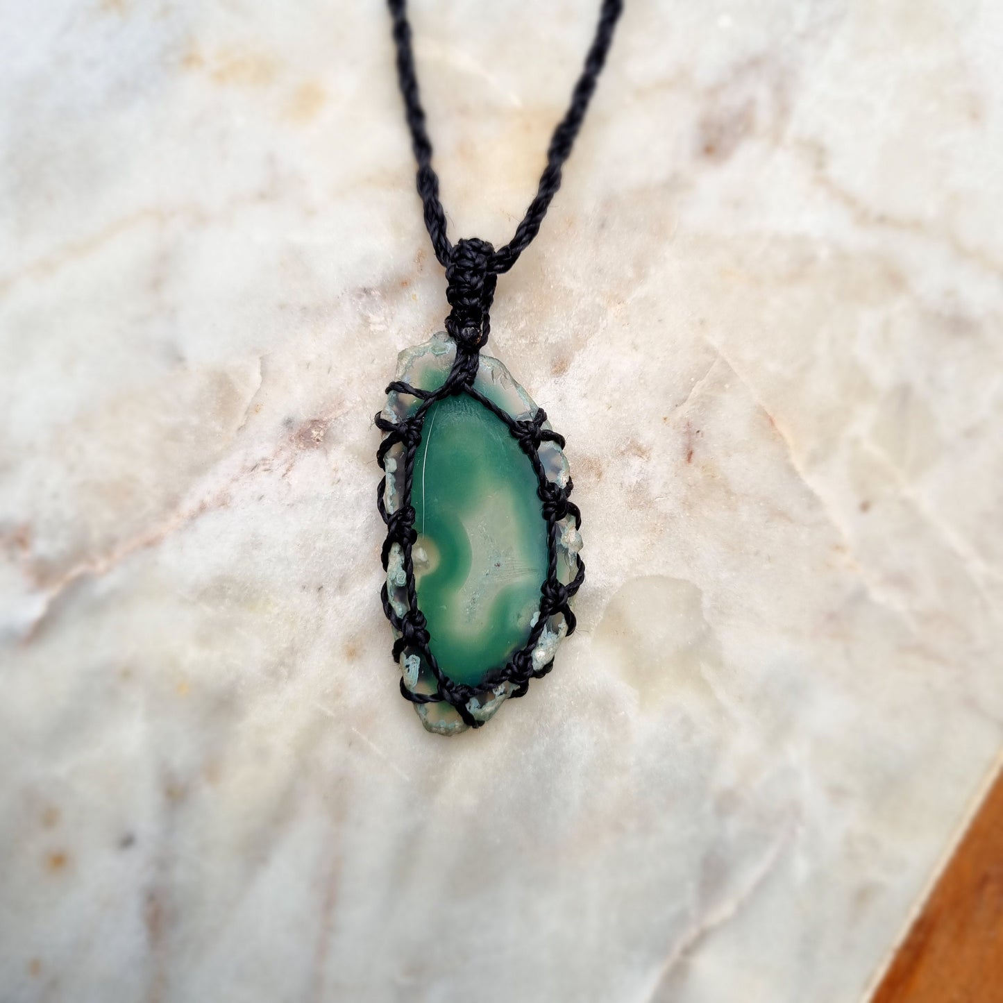 Green sliced agate crystal handmade macrame necklace