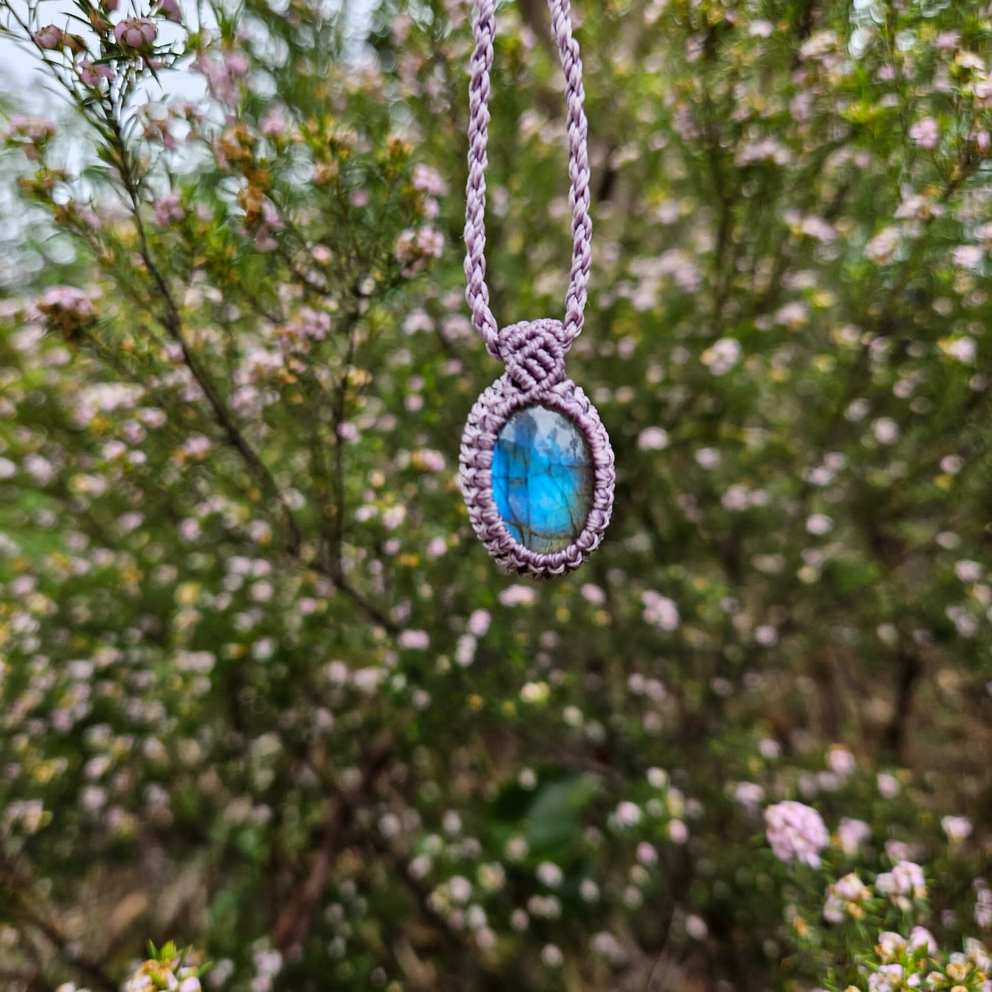 Blue flash labradorite gemstone crystal macrame necklace