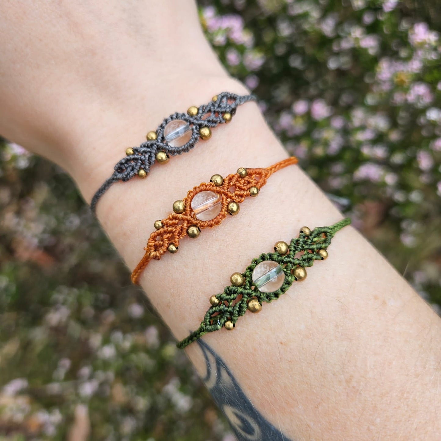 Dainty filligree macrame bracelet with quartz bead, assorted colours